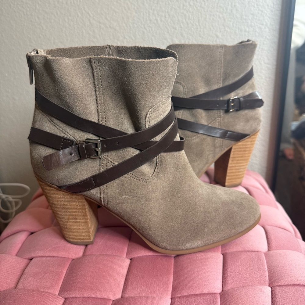 Carlos by Carlos Santana Leather Tan Ankle Boots